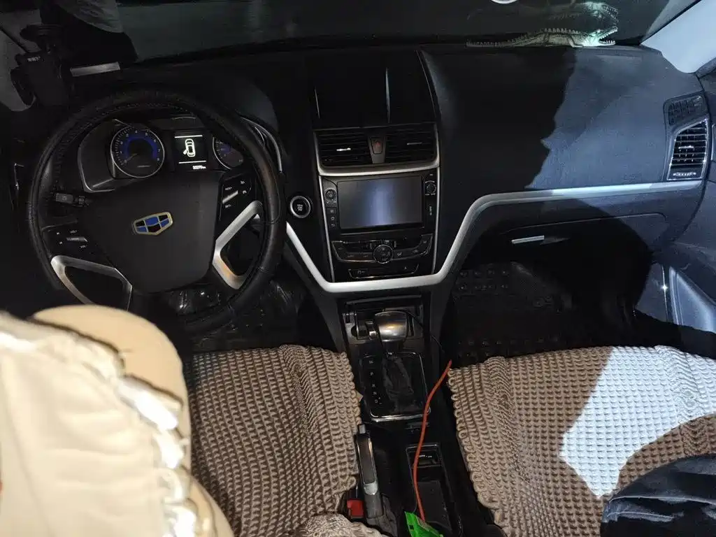Geely Emgrand — миниатюра 5