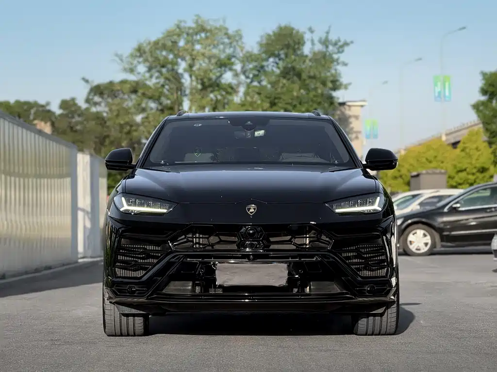 Lamborghini Urus - фото 2