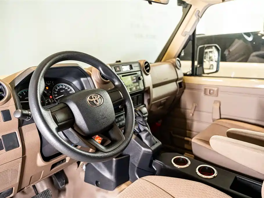 Toyota Land Cruiser LC78 2024 4.0L