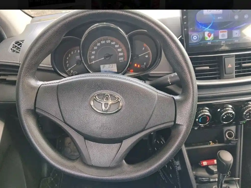 Toyota Yaris L — миниатюра 13