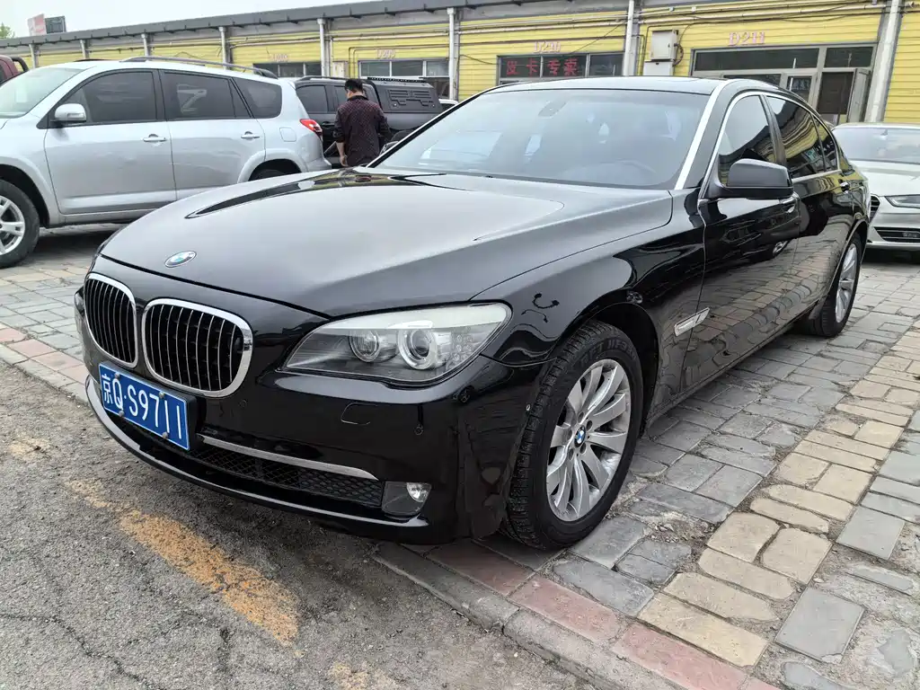 BMW 7 Series 2011