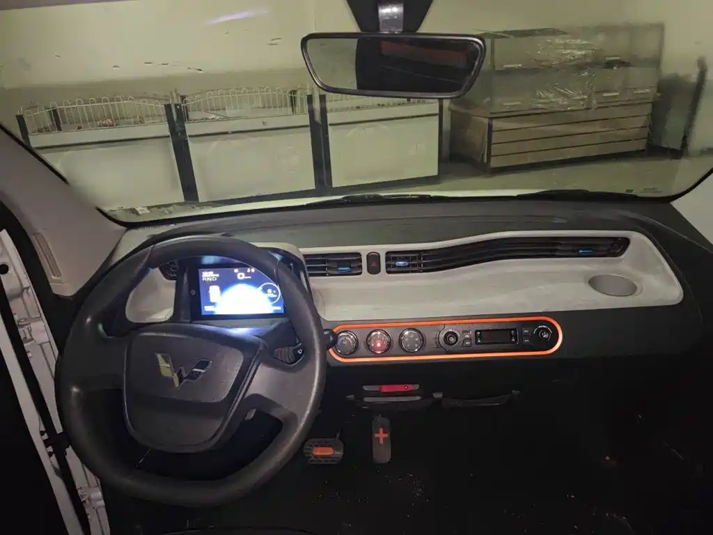 Wuling MINIEV — миниатюра 5