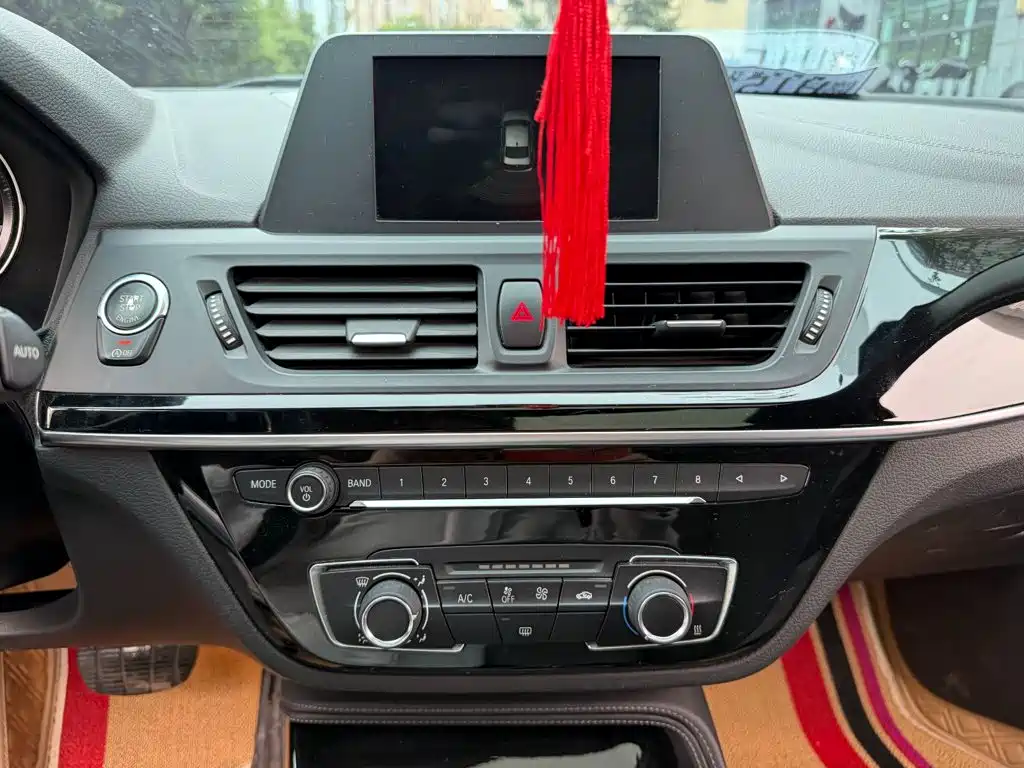 BMW 1 Series — миниатюра 10