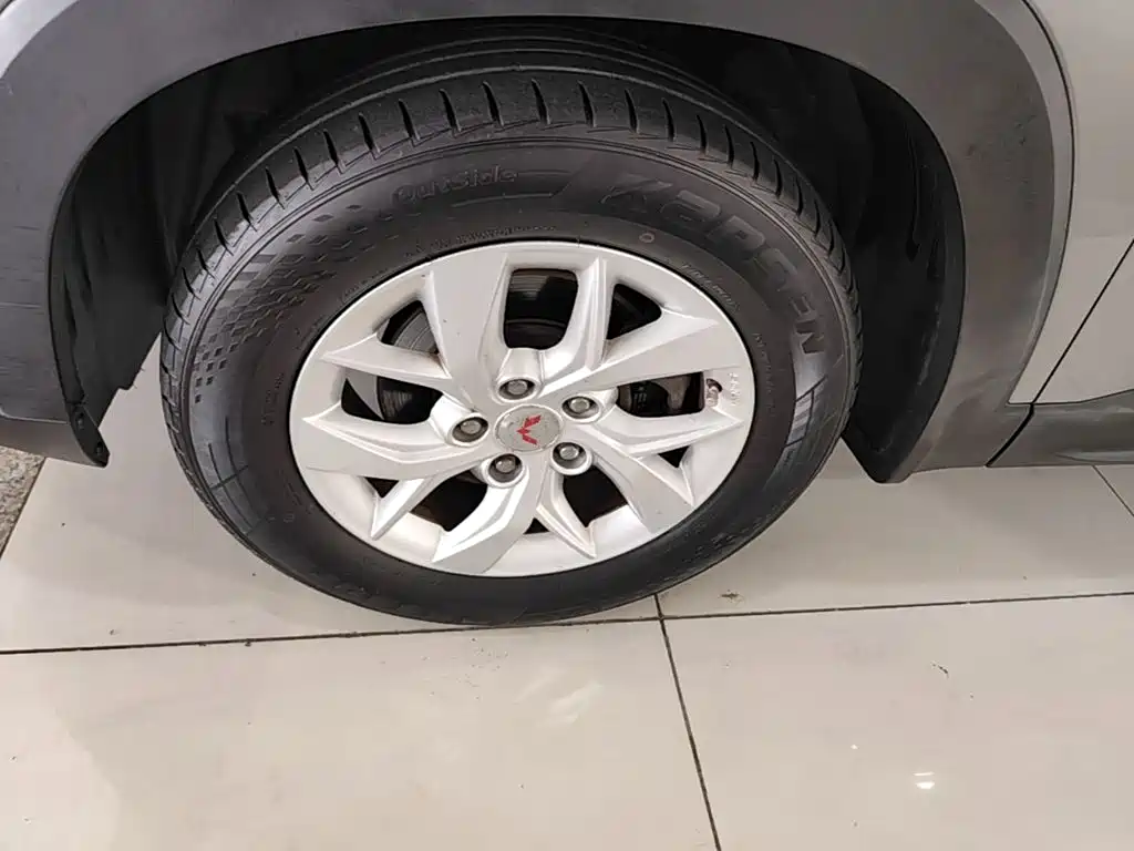 Wuling Hongguang S3 — миниатюра 23