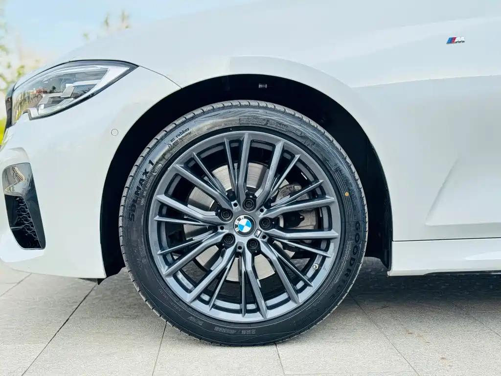 BMW 3 Series 3 2022 330Li xDrive M Sport