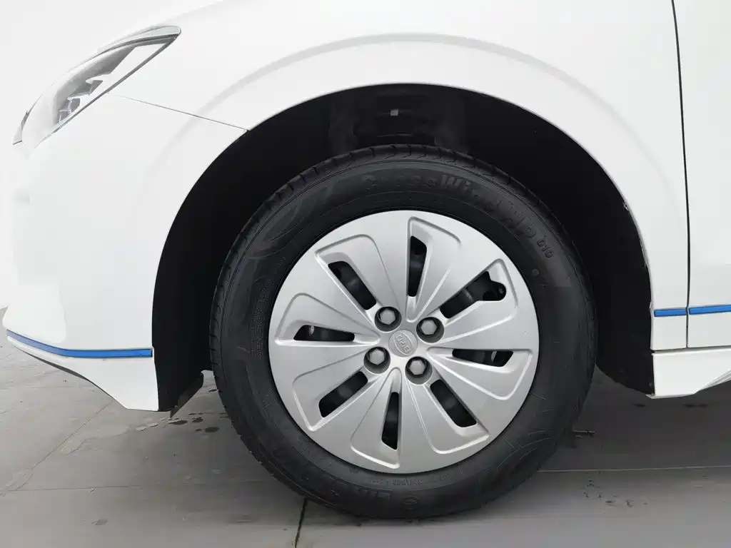BYD e2 — миниатюра 17