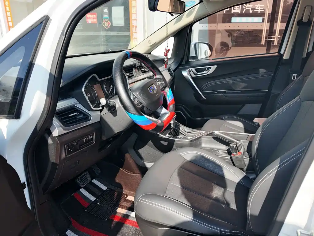 Geely Vision X3 — миниатюра 6