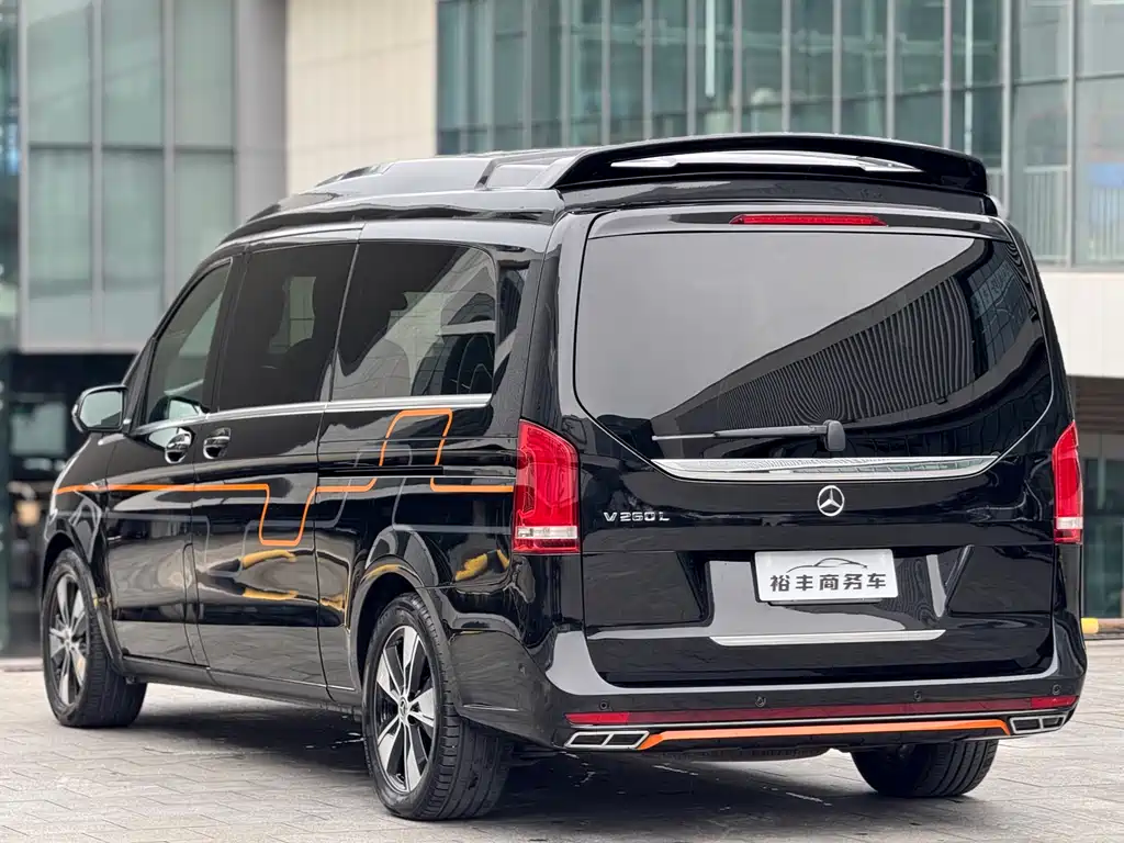 MERCEDES-BENZ V CLASS