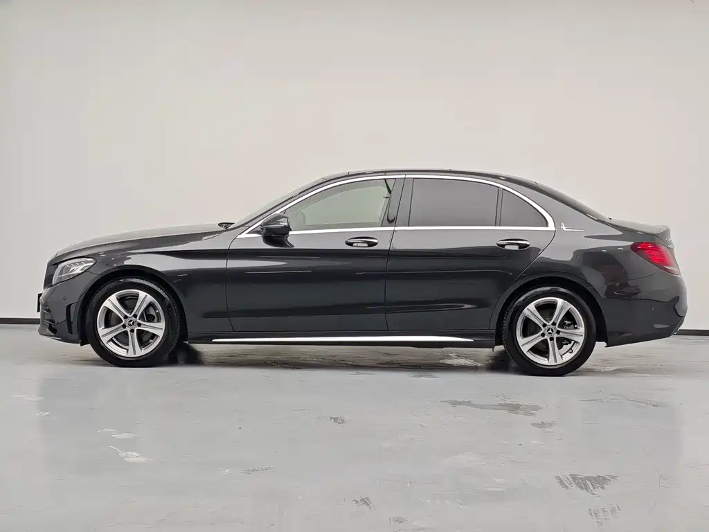 Mercedes-Benz C-Class — миниатюра 5