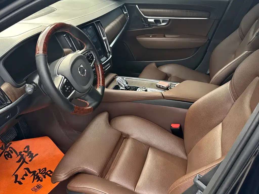 Volvo S90 — миниатюра 4