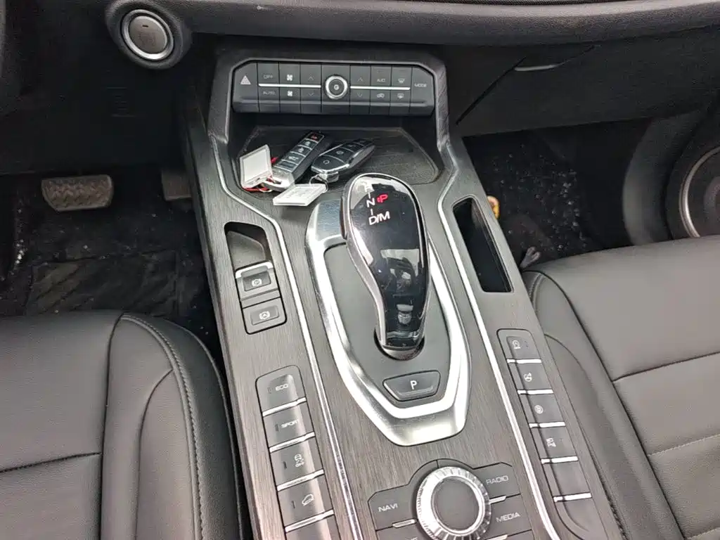 Wey Wey VV5 — миниатюра 14