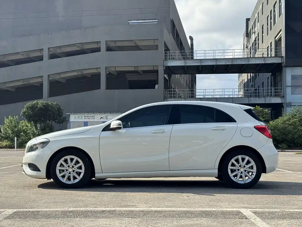 Mercedes-Benz A-Class (Import) — миниатюра 6