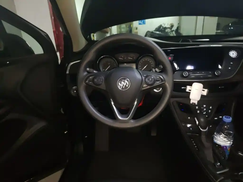 Buick Envision Plus — миниатюра 11