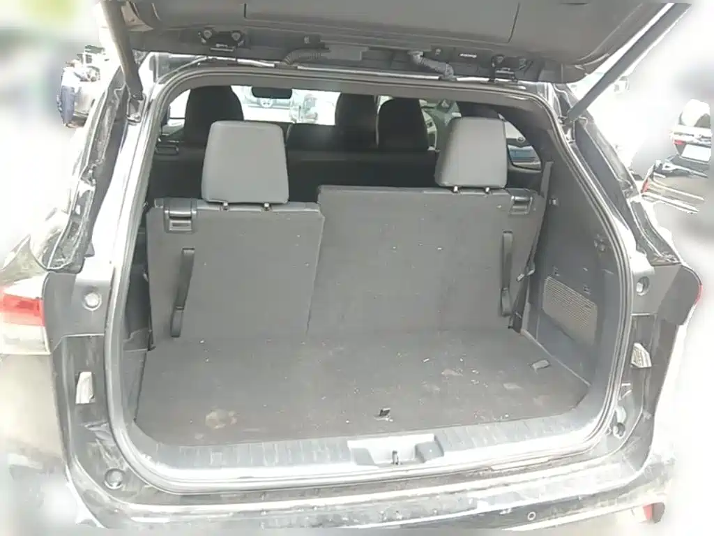 Toyota Crown Kluger — миниатюра 24