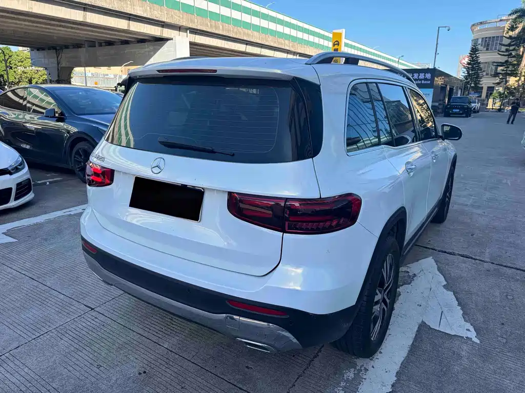 Mercedes-Benz GLB — миниатюра 6