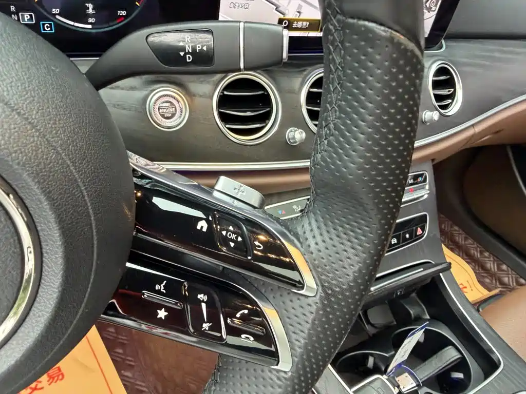 Mercedes-Benz E-Class — миниатюра 10