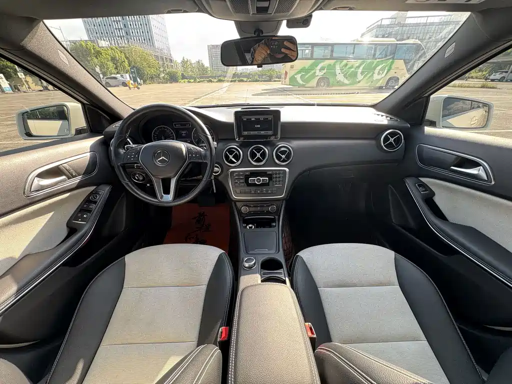 Mercedes-Benz A-Class (Import) — миниатюра 8