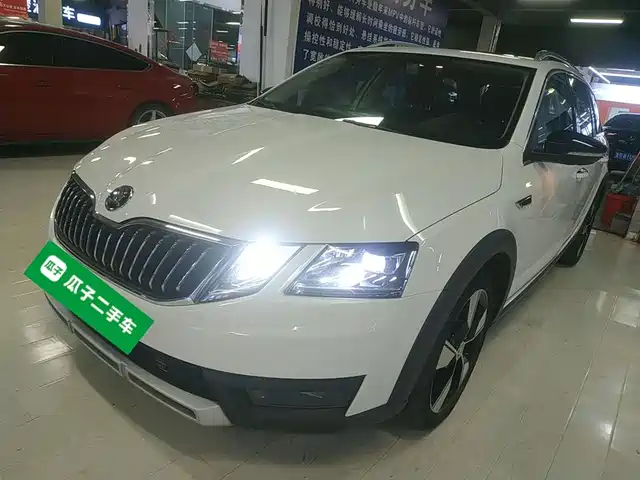 SKODA OCTAVIA 2020