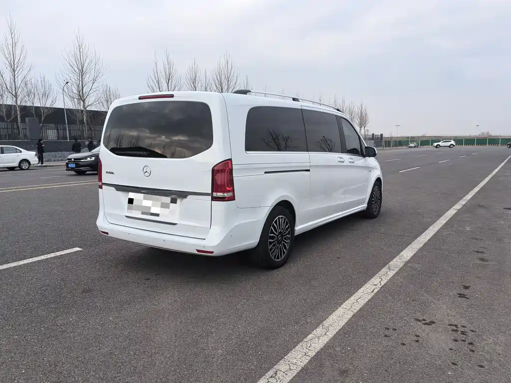 MERCEDES-BENZ V CLASS