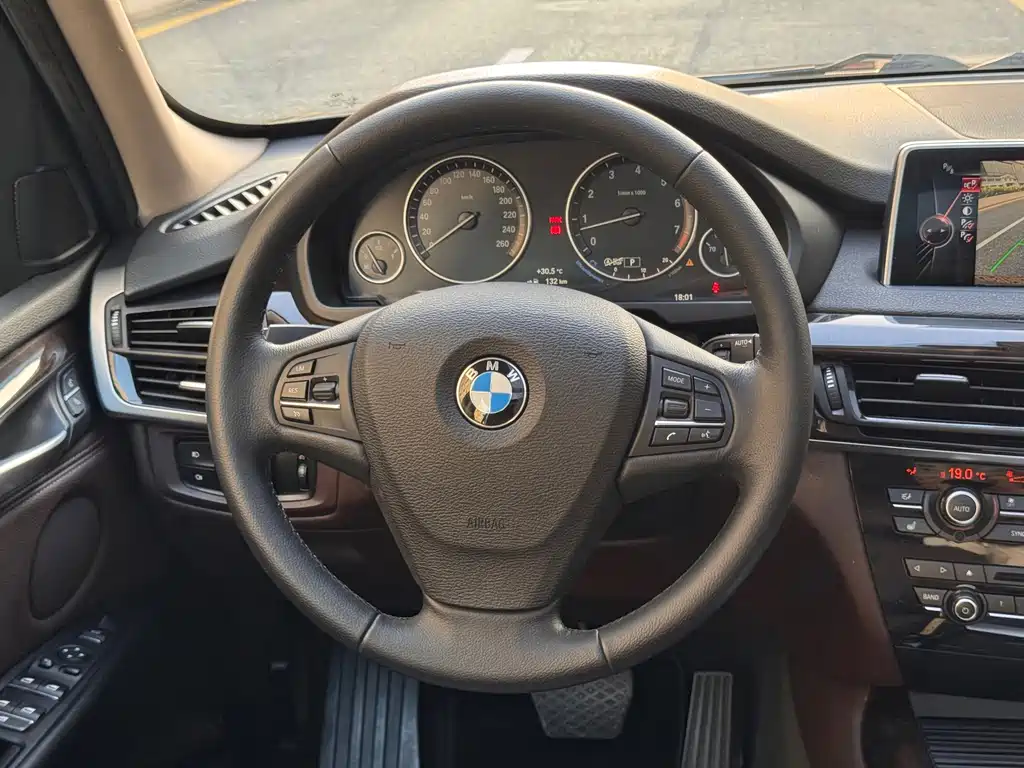 BMW X5 (Import) — миниатюра 9