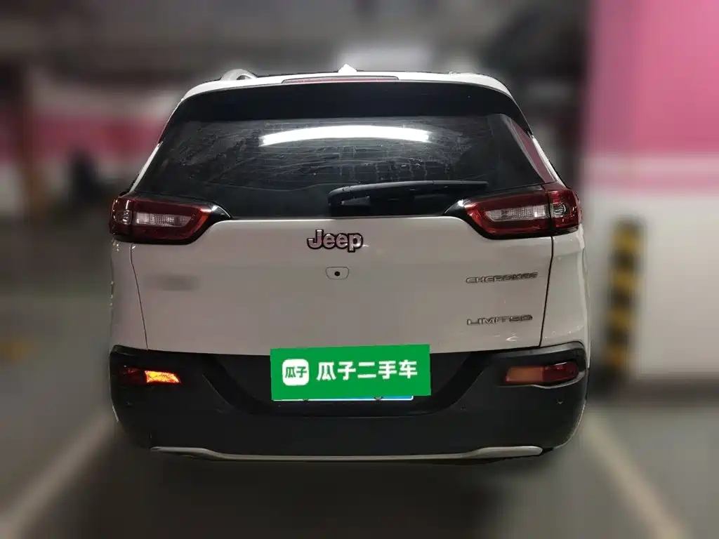 Jeep Cherokee — миниатюра 3