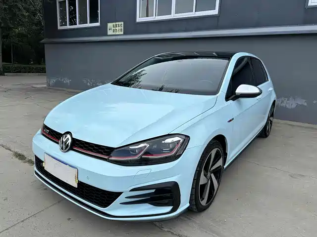 VOLKSWAGEN GOLF 2018