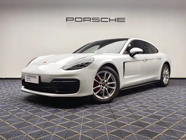 PORSCHE PANAMERA 2022