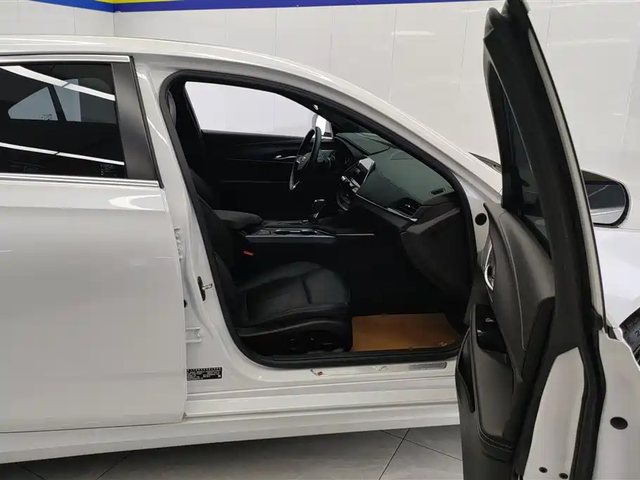 Cadillac CT4 2023 25T Luxury