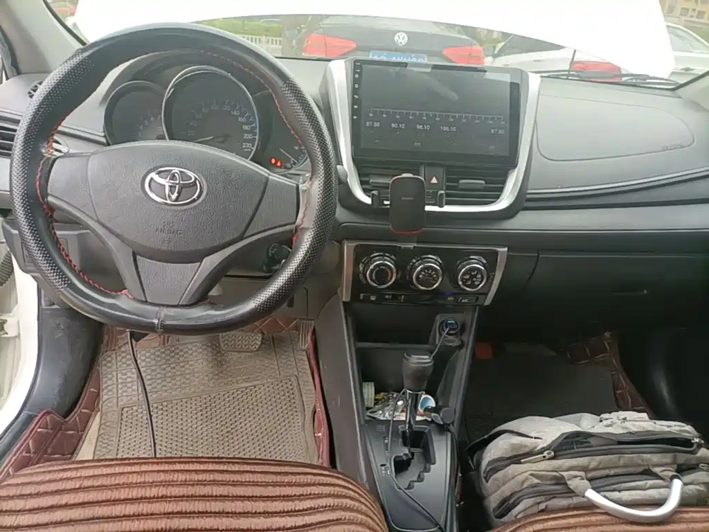 Toyota Vios FS — миниатюра 10