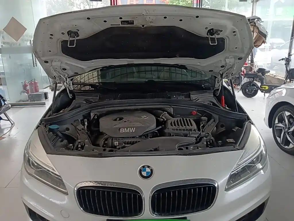 BMW 2 Series Active Tourer — миниатюра 20