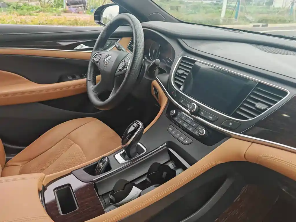 Buick LaCrosse 2021 652T Luxury