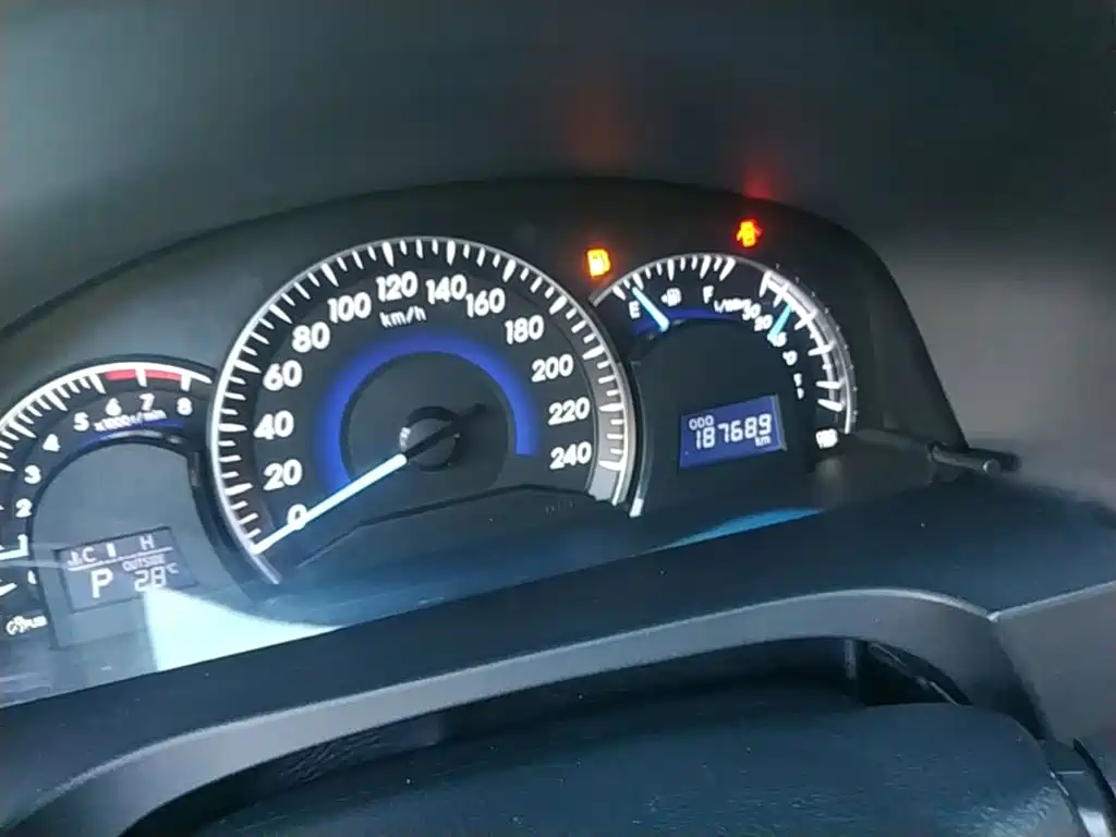 Toyota Camry — миниатюра 12
