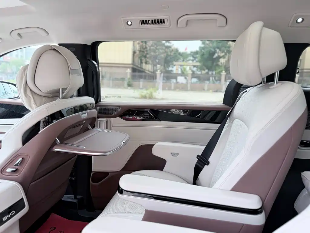 BYD Xia — миниатюра 17