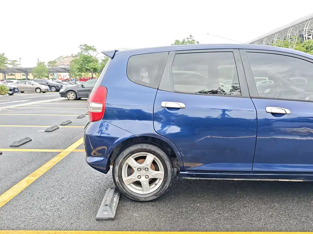 Honda Fit — миниатюра 27