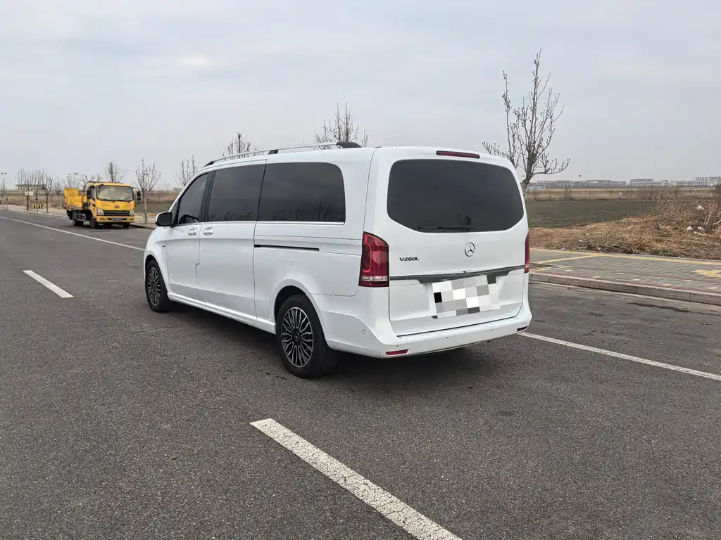 MERCEDES-BENZ V CLASS