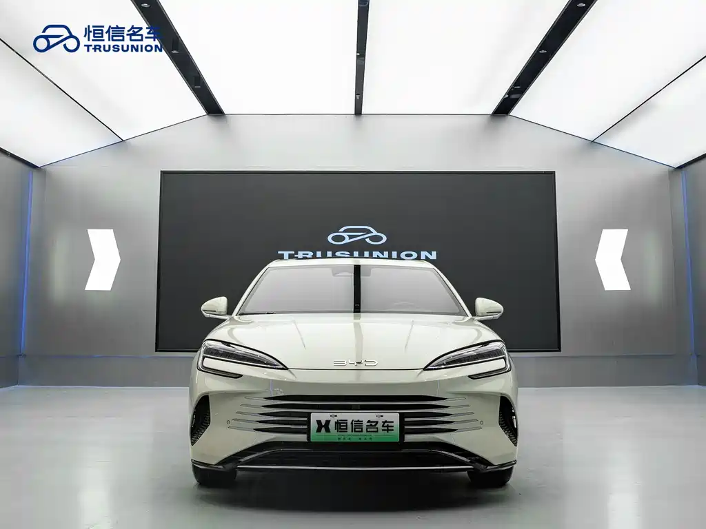 BYD SEAL