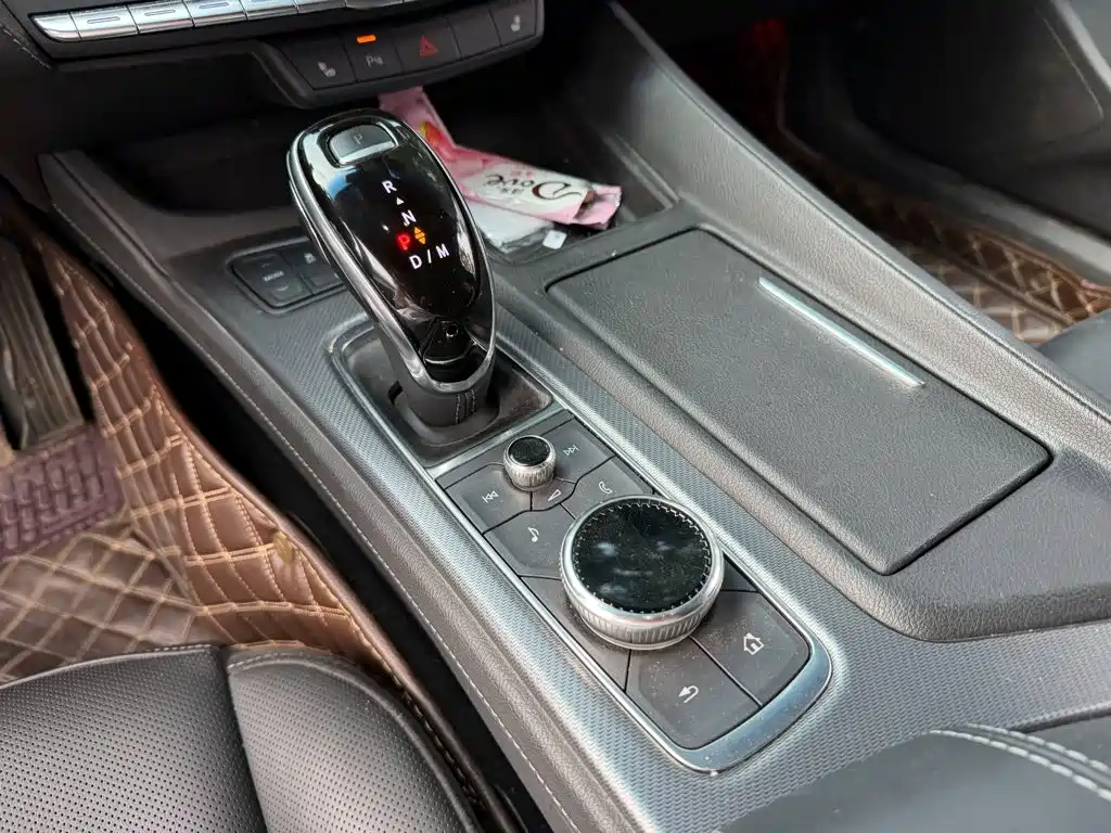 Cadillac CT5 — миниатюра 9