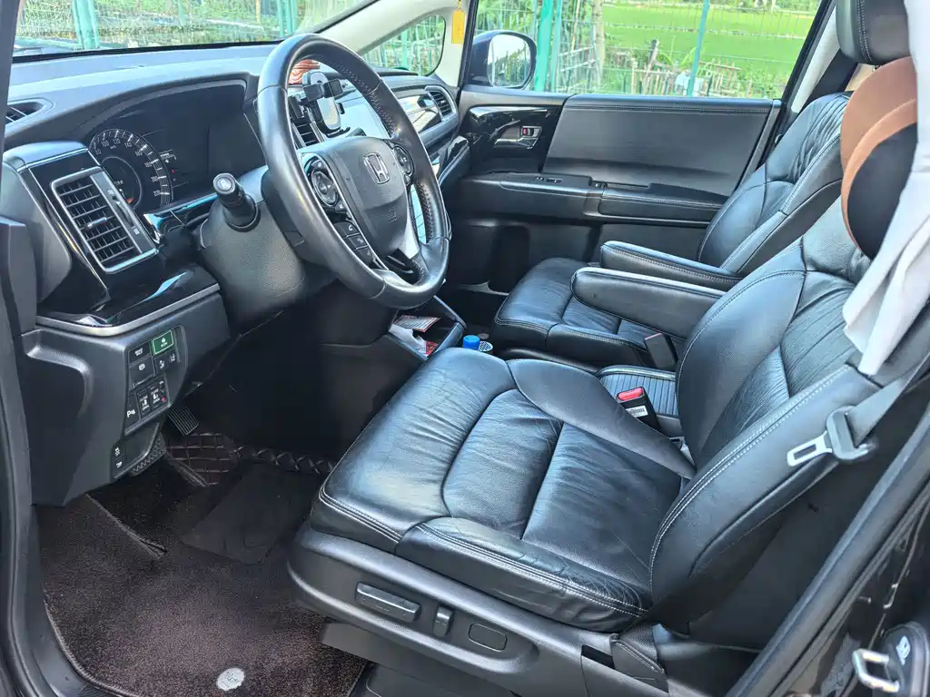 Honda Elysion — миниатюра 8