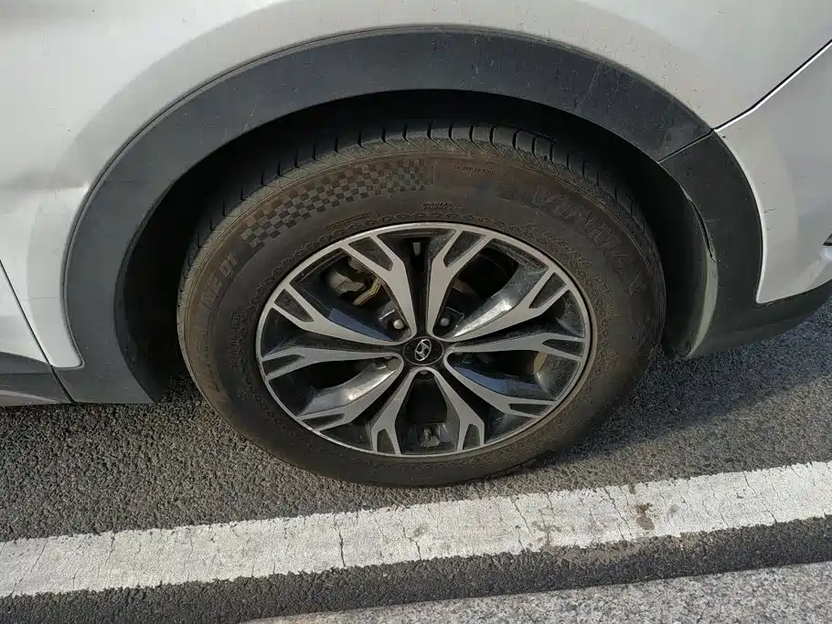 Hyundai Santa Fe — миниатюра 6