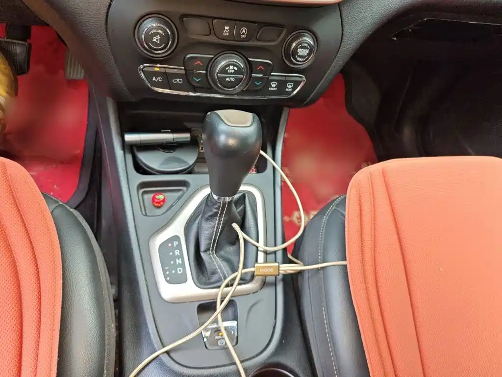 Jeep Cherokee — миниатюра 7