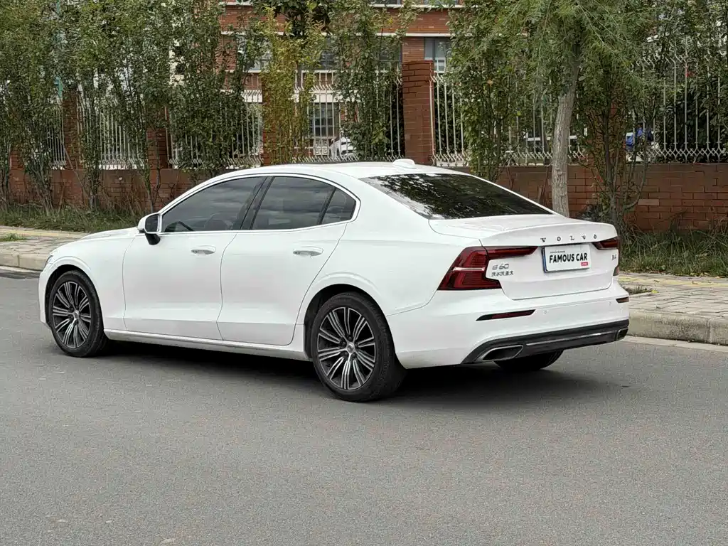 Volvo S60 — миниатюра 4