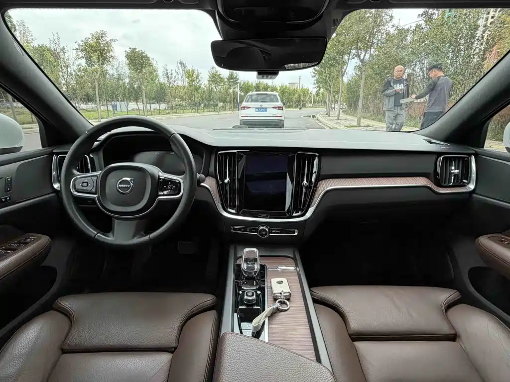 Volvo S60 — миниатюра 10