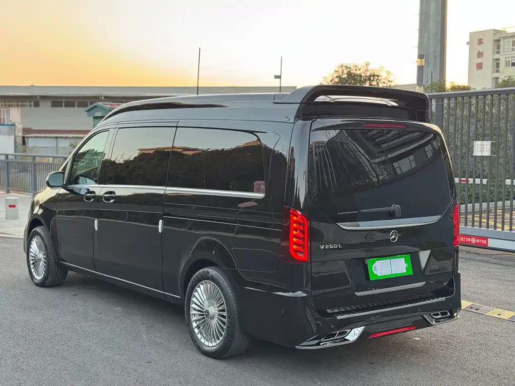 MERCEDES-BENZ V CLASS