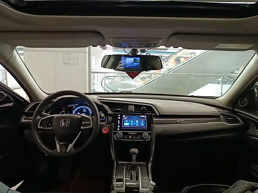 Honda Civic — миниатюра 10