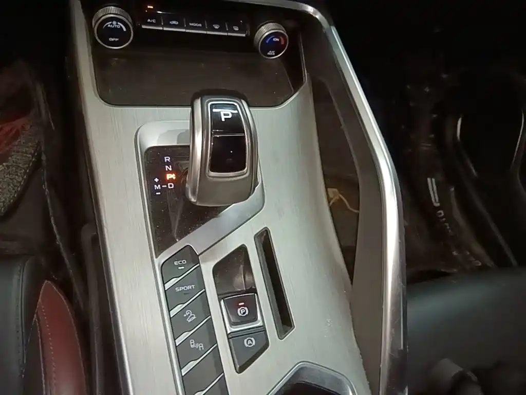 Geely Binyue — миниатюра 14