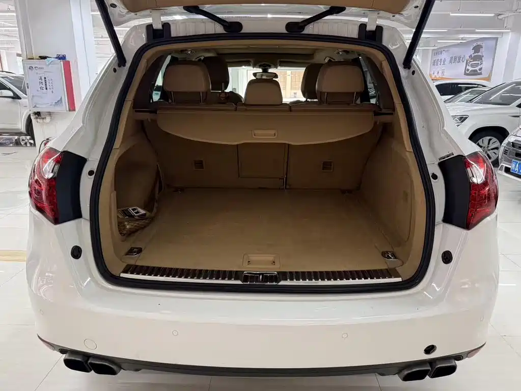 Porsche Cayenne — миниатюра 31