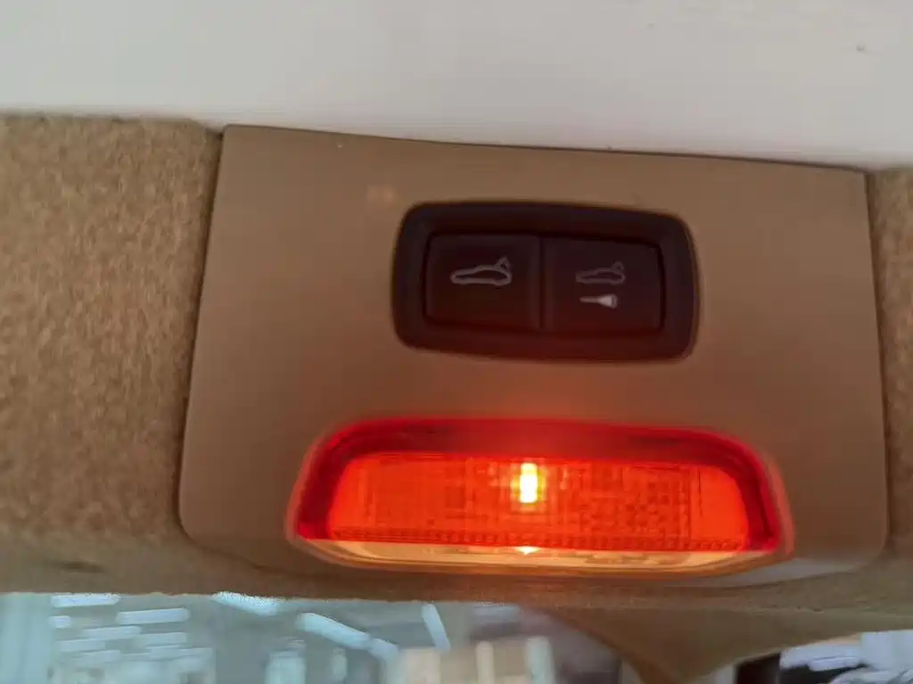 Porsche Cayenne — миниатюра 32