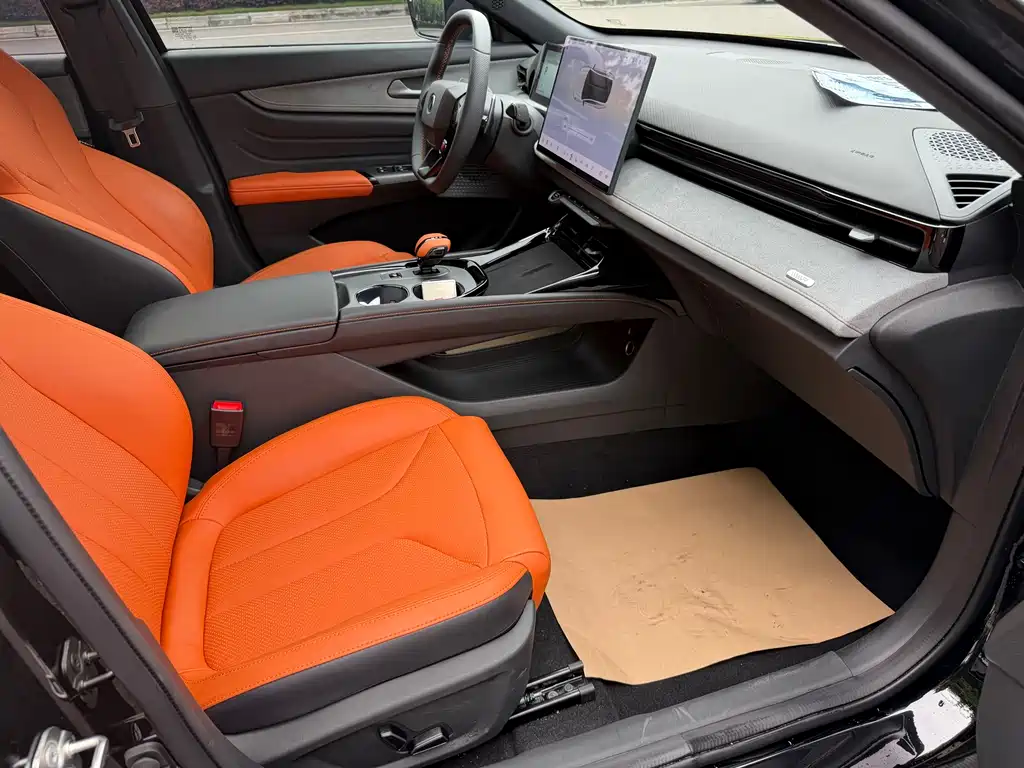 Changan UNI-V 2025 2.0T