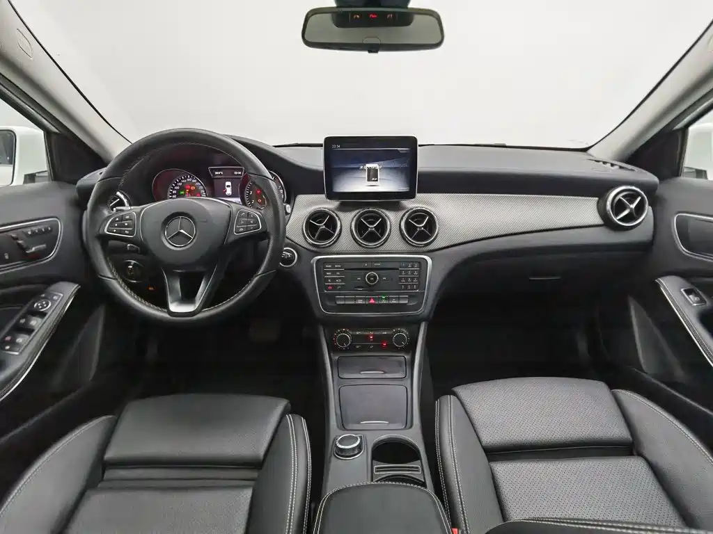 Mercedes-Benz GLA — миниатюра 5