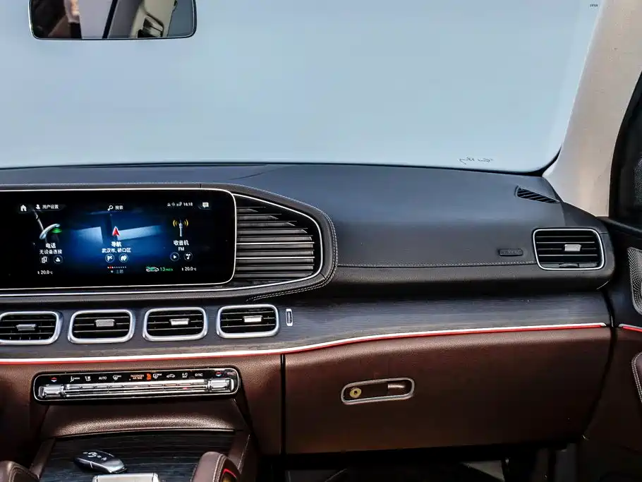 Mercedes-Benz GLE (Import) — миниатюра 31